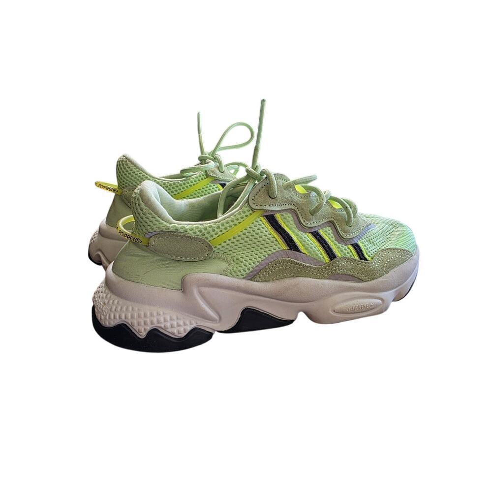 Adidas‎ Ozweego Glow Green Athletic Running Shoes Sneakers EE6466 Kids Size 3.5 - Picture 2 of 16